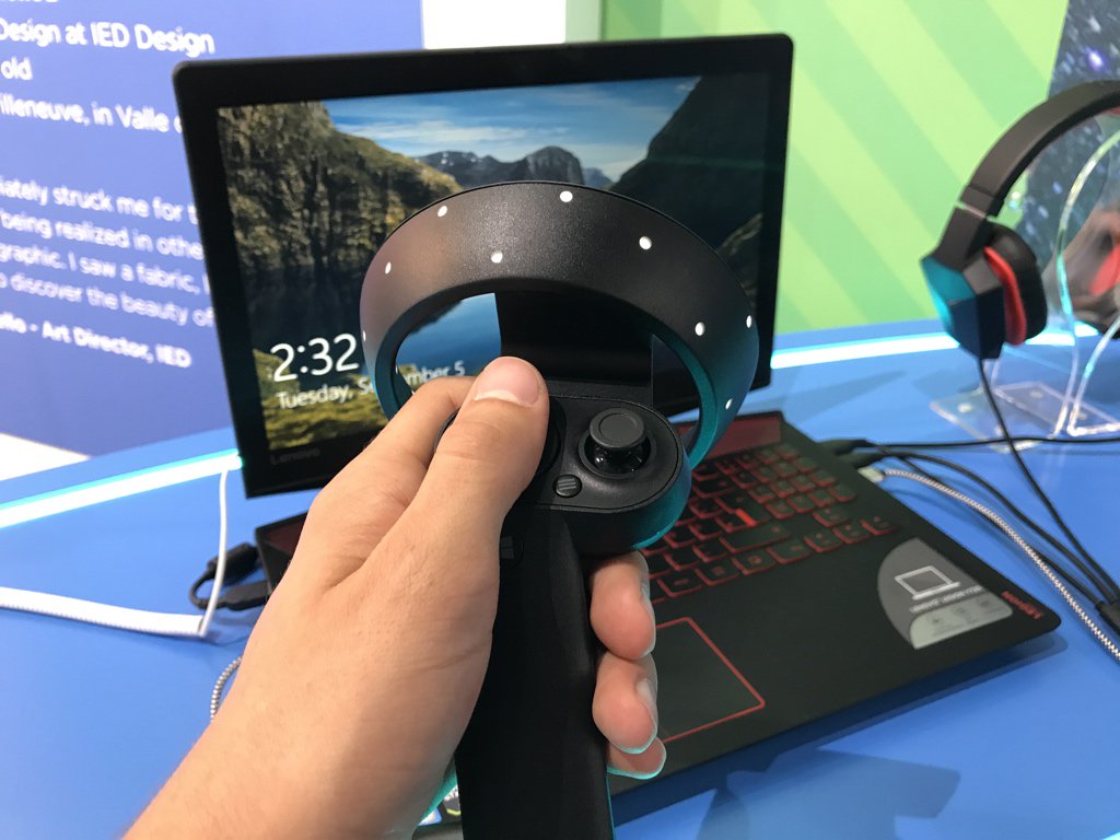 timobrau's tweet photo. Windows 10 Mixed Reality bei @lenovode ausprobieren #IFApiloten https://t.co/1wjXPhMstP