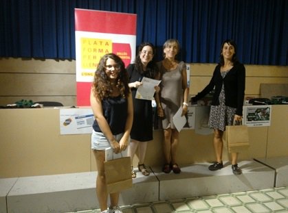 fiscrabblecat's tweet photo. Aquest diumenge vàrem estar a la #fmsbd17! Gràcies als participants solidaris del concurs d #scrabblecat @llenguacat https://t.co/6hLIiYDcJJ https://t.co/bLvWKyBEgd