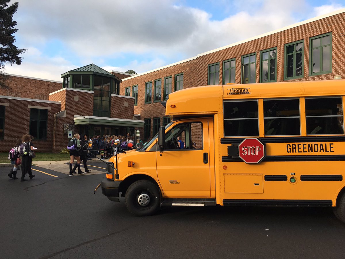 amidzich's tweet photo. Welcome back Greendale Middle School! #GDaleFirstDay https://t.co/s3xCh3ZIt4