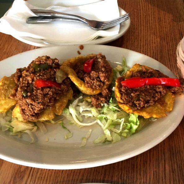 latincafe's tweet photo. Tostones Rellenos anybody? Thank youuuuuu to @misfashionista for this awesome shot! #LatinCafe2000 #TasteOfCuba https://t.co/8W18k4jMj1