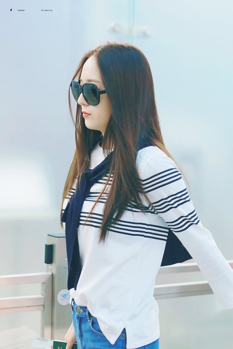 icekrym1024's tweet photo. #8YearsWithfx #KRYSTAL 
데뷔해줘서 고마워♥ https://t.co/ILToRzkY7P