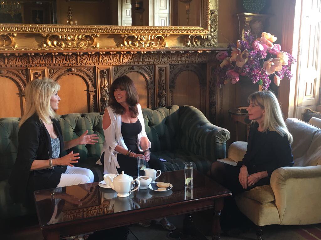 cos_skinclinic's tweet photo. Watch this space 🤫 - @tracy_mountford filming today with @debbiearnold1 &amp; @vickimichelle at @StokePark #beautyspot #beautysecrets https://t.co/g41HNZxfhs