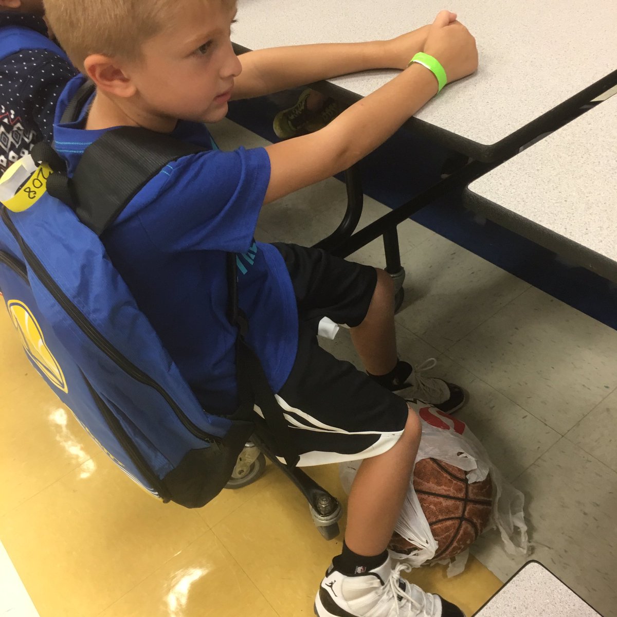 tenderGironi's tweet photo. Your boy tried to smuggle a basketball into the first day of Kindergarten. #ballislife #1trackmind https://t.co/5t0BRNbQhS
