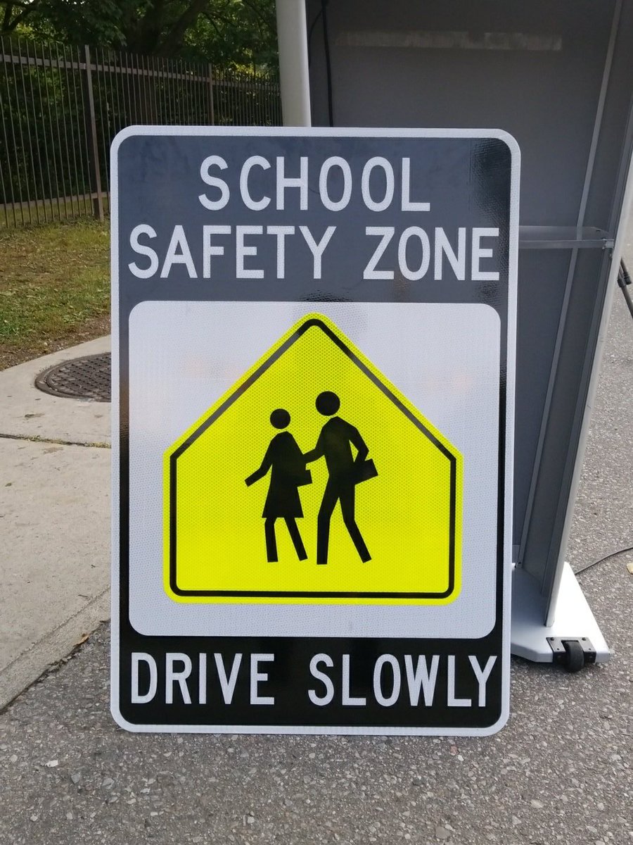 TrafficServices's tweet image. Grenoble Public School is the 1st of many new school safety zones in T.O. this year.Slow down &amp;amp; keep the kids safe @JohnTory @TPSOperations