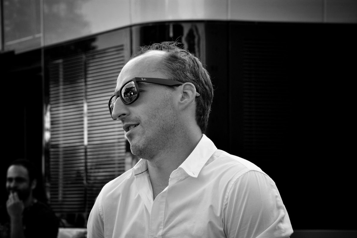 BVrbnjak's tweet photo. Nice to see #RobertKubica in F1 paddock again 😉 #Autodromomonza #ItalianGP2017 #plesaure https://t.co/PTplp39Top