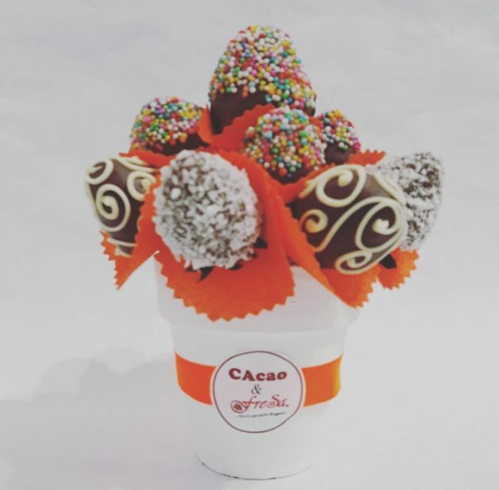 cafreca16's tweet photo. El Naranja es color alegre,de felicidad,de creación,de amistad y la vida
#Merida  #FresasConChocolate  #BombonDeFresa #HB #igersvenezuelans https://t.co/JWsQBOlTKX