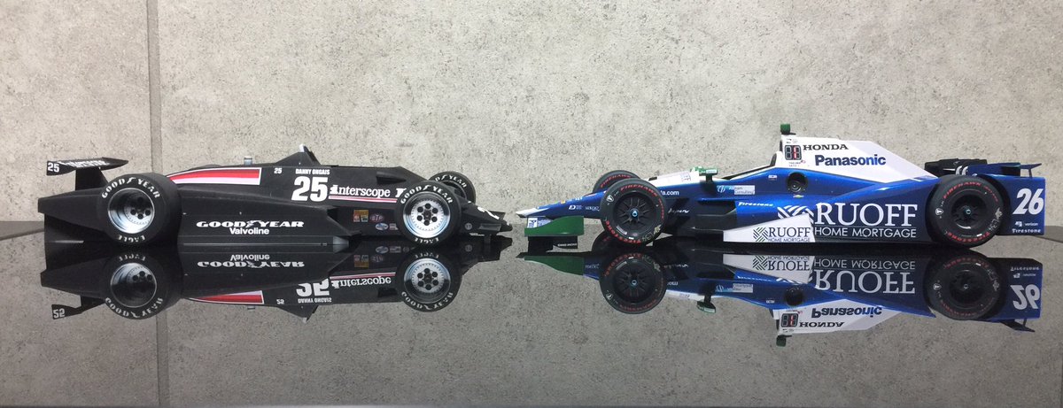 Sunny78 新旧インディカー比較 今年のマシンと36年前のマシン ぜんっぜん 違うな でも35年前のが好き ペーパークラフト