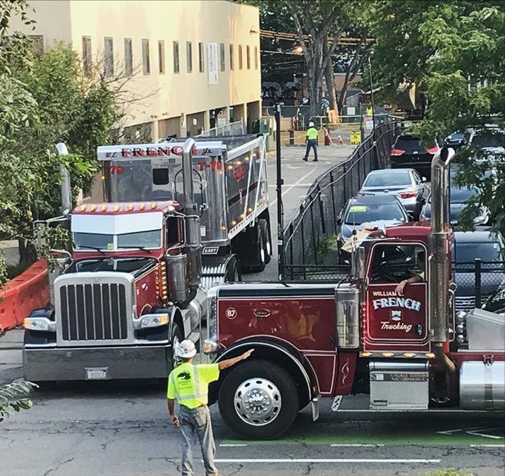 WLFrench's tweet photo. WLF staging in Brighton earlier this morning for Hamilton Construction.
#wlfrench #riseandshine #tandemtrailers #dropvisors https://t.co/JdlnAvDDgq