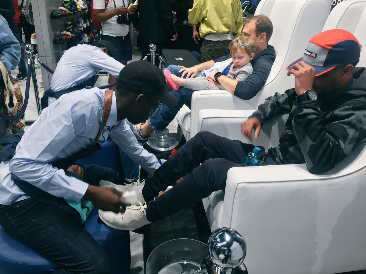 CleanGripSL's tweet photo. Here's a couple of pictures from our #QuickStopStation set up at the new @adidasZA store launch @SandtonCity on the 26•08•17 https://t.co/R9JLAkl0s0