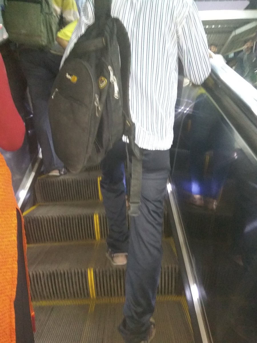 ANILGALGALIRTI's tweet photo. @drmmumbaicr @PiyushGoyal @Central_Railway @GM_CRly @RailMinIndia @Mumbaikhabar9 @arvindrtiwari @MarathiBrain @rajtoday @TOIMumbai @PreetiSMenon @chitrancp @bjpprakashmehta @KiritSomaiya @srdeegmumbaicr Very Quick Response. Thanks #DRMCR https://t.co/cWg39MVHjU