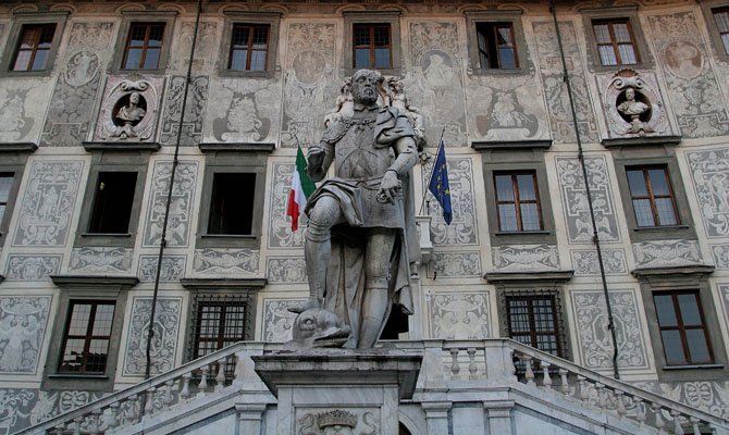 ScuolaSantAnna's tweet photo. Top #universities secondo il #ranking di @timeshighered: @ScuolaSantAnna e @scuolanormale uniche italiane in #top200 https://t.co/cRKKnWTgQc https://t.co/OYhzuITN9s