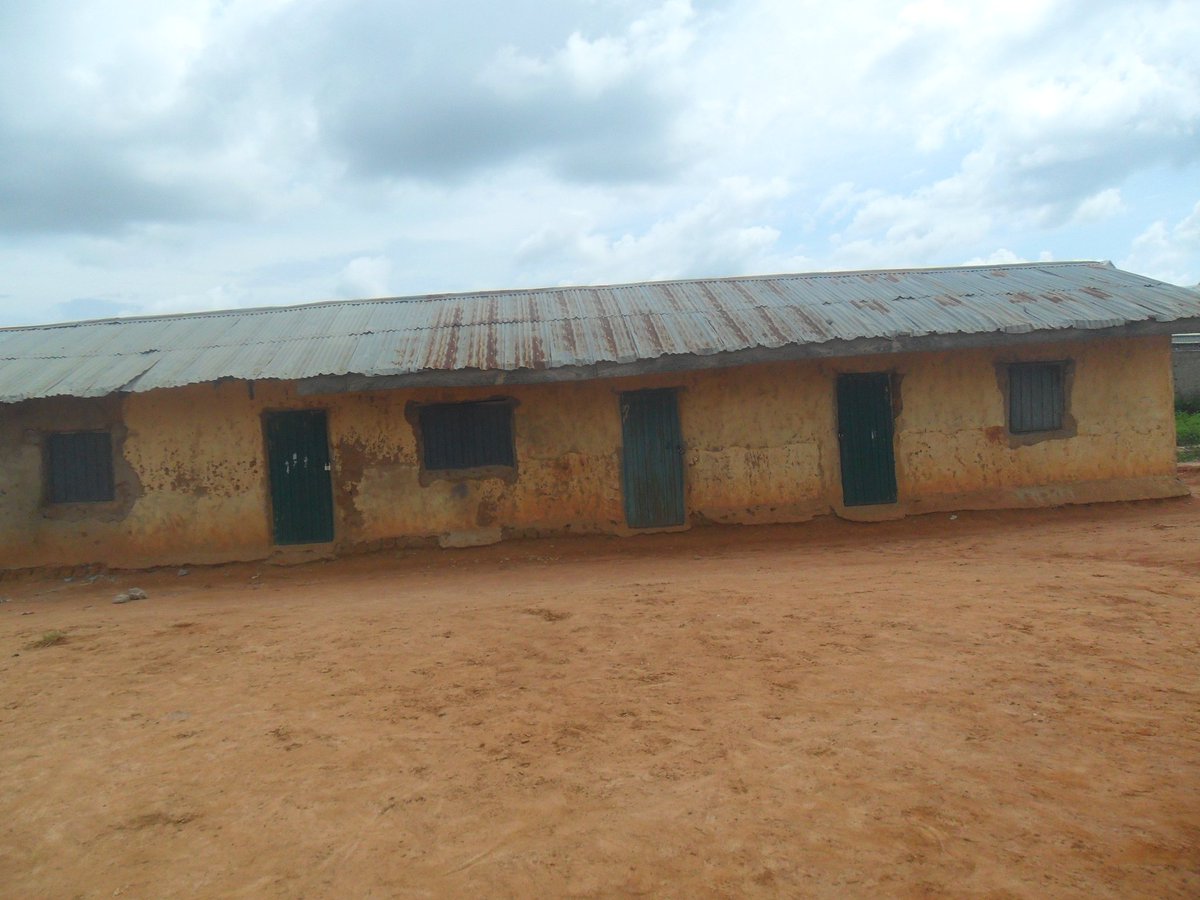 MbahNina's tweet photo. @julietkego @WaleMicaiah @StatiSense The Nursery section of LEA Primary school Ungwan Bije Chikun LGA Kaduna #RepYourLGA #LGAsAccountability https://t.co/EMxiChYVep