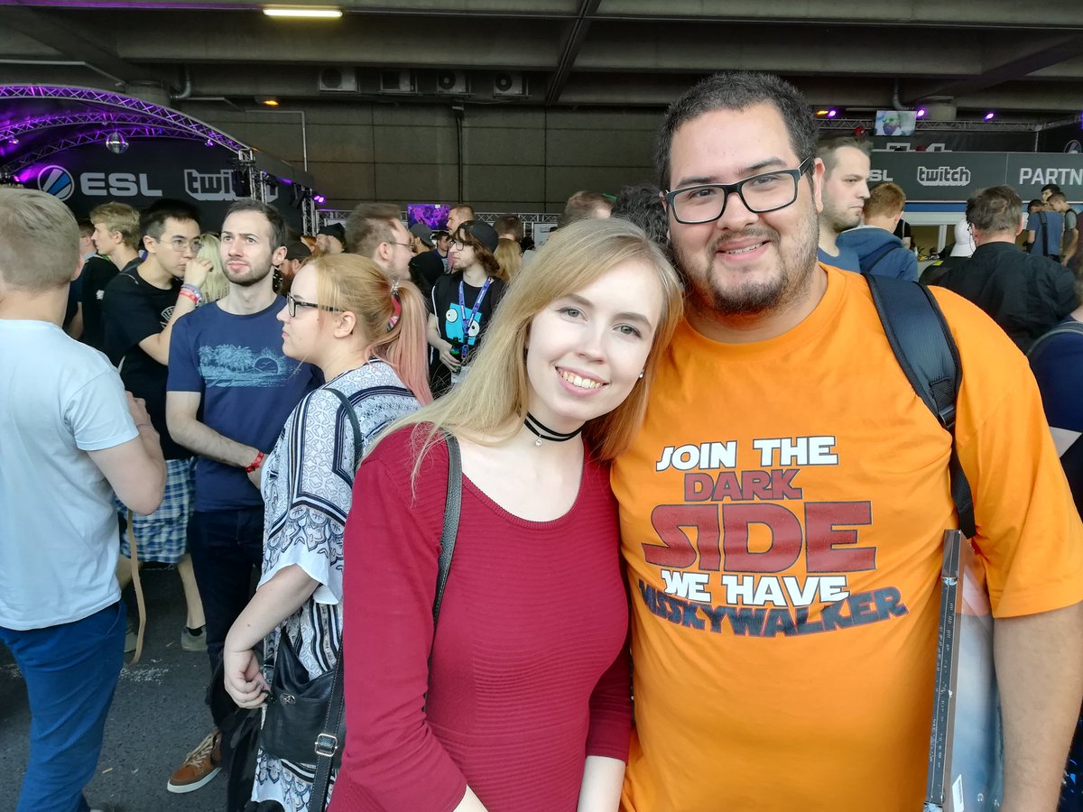 Heute wieder ein super Tag denn ich habe die nette <a href="/RavarisRat/">Rava 😈</a>  getroffen