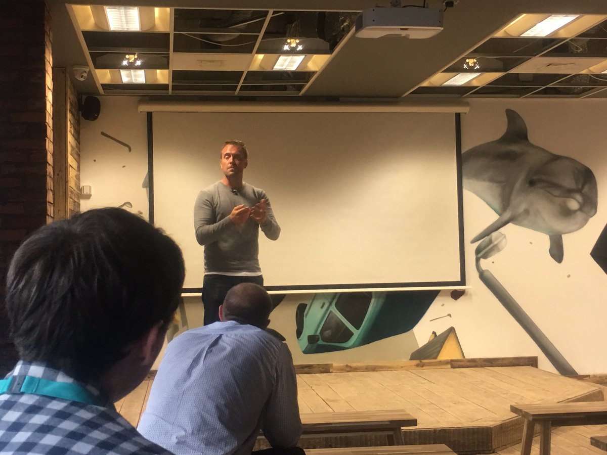 DigiRoundtable's tweet image. We now have @THEJamesAshford talking about payment terms and how they can effect your relationships