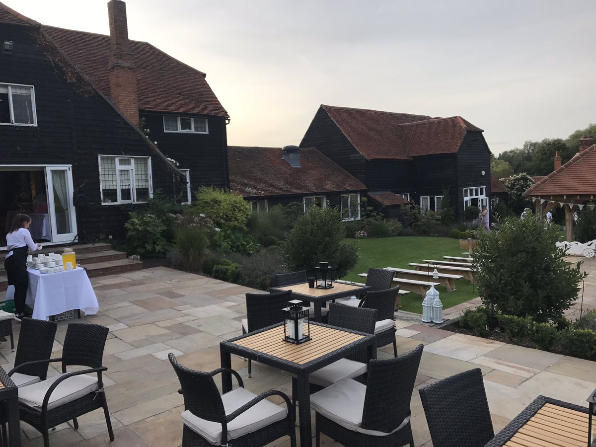 DjStu_F's tweet photo. Gig number 2 of 5 this week for @FunkboxPro at the lovely @Warren_GCC for another happy couples big day #weddingdj #dj #essex #eventprofs https://t.co/Og2KTxOOmO
