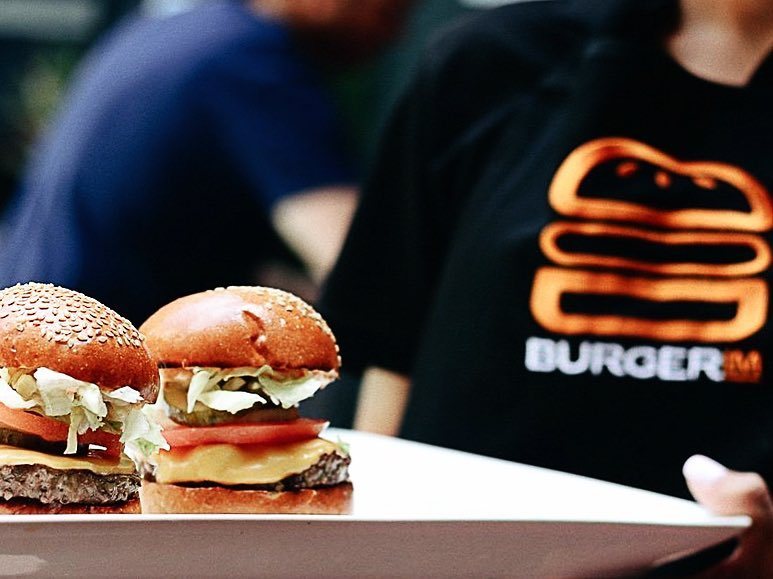 OFCLburgerim's tweet photo. Having a party, corporate, or private event coming up soon? We cater! 🍔
PC: @seymichelle
#burgerim #alwaysmorethanone https://t.co/jnAiFHw5rK