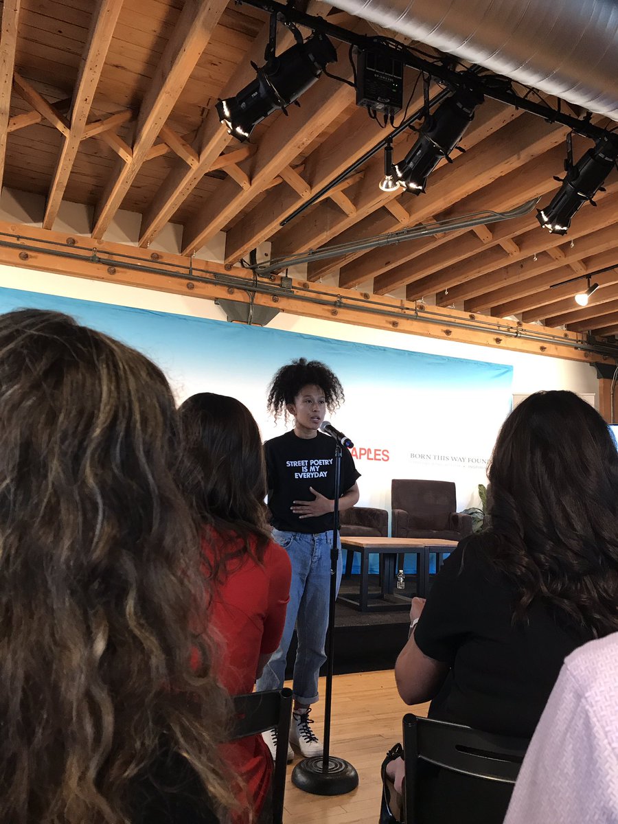 _lrbt_'s tweet image. Local poets kicking off the #BornThisWayFoundation #StaplesForStudents Kindness Summit. @BTWFoundation @Staples