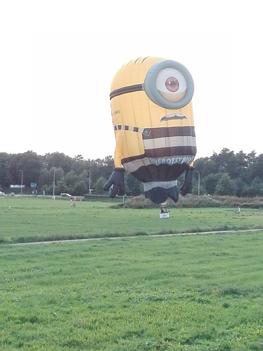 .@SpotStuart had landed #twenteballooning #spotstuart