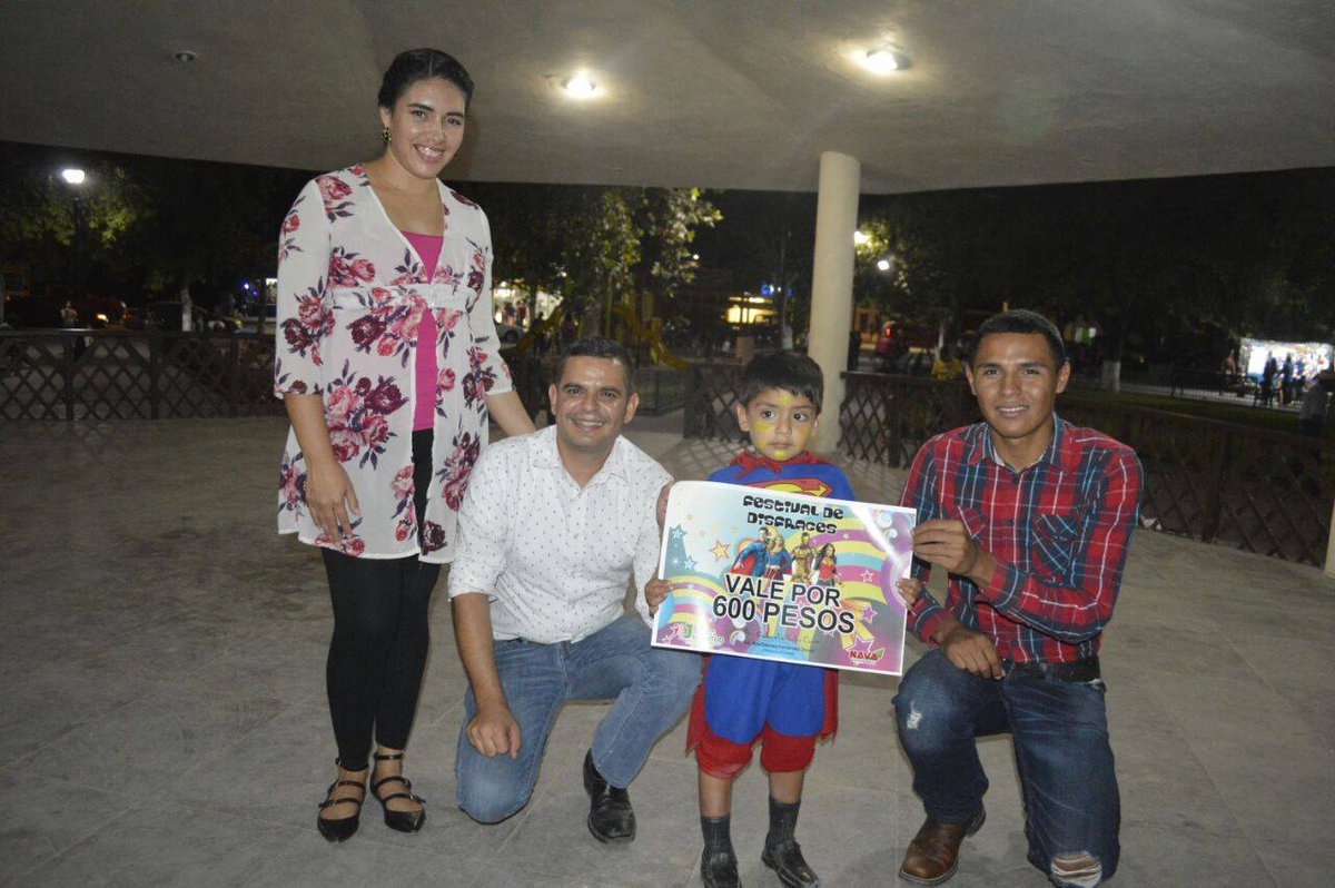 JuventudNava1's tweet photo. Así festejamos el día internacional de la juventud en #Nava con el evento #FestivalDeDisfraces y #CoronaciónDeMissJuventud 2017-2018 https://t.co/gQS0TKepYI