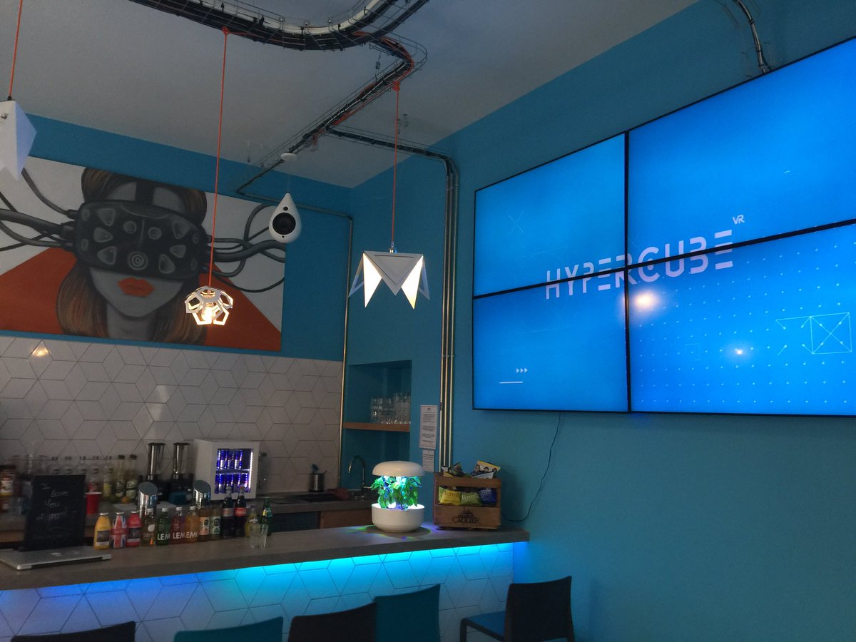franckytrichet's tweet photo. Hypercube : la 1ère salle de jeux 100% Réalité Virtuelle en plein cœur de Nantes. Un lieu à découvrir pour de belles sensations ! https://t.co/z9V9gtHPC9