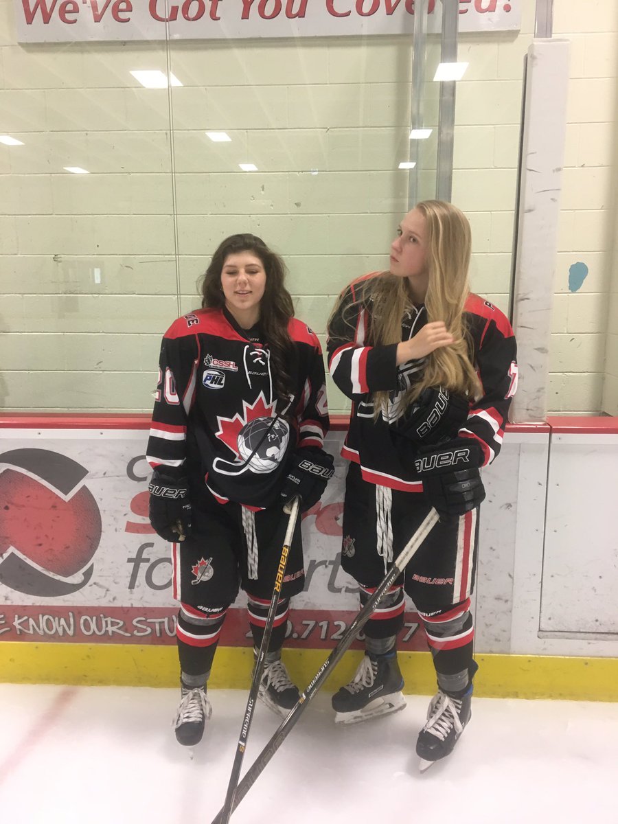 katieee_167's tweet photo. hbd @tyra_death miss you and our midnight Dennys runs :)) love you always sister 💗💗 https://t.co/LVTLldg4Jd