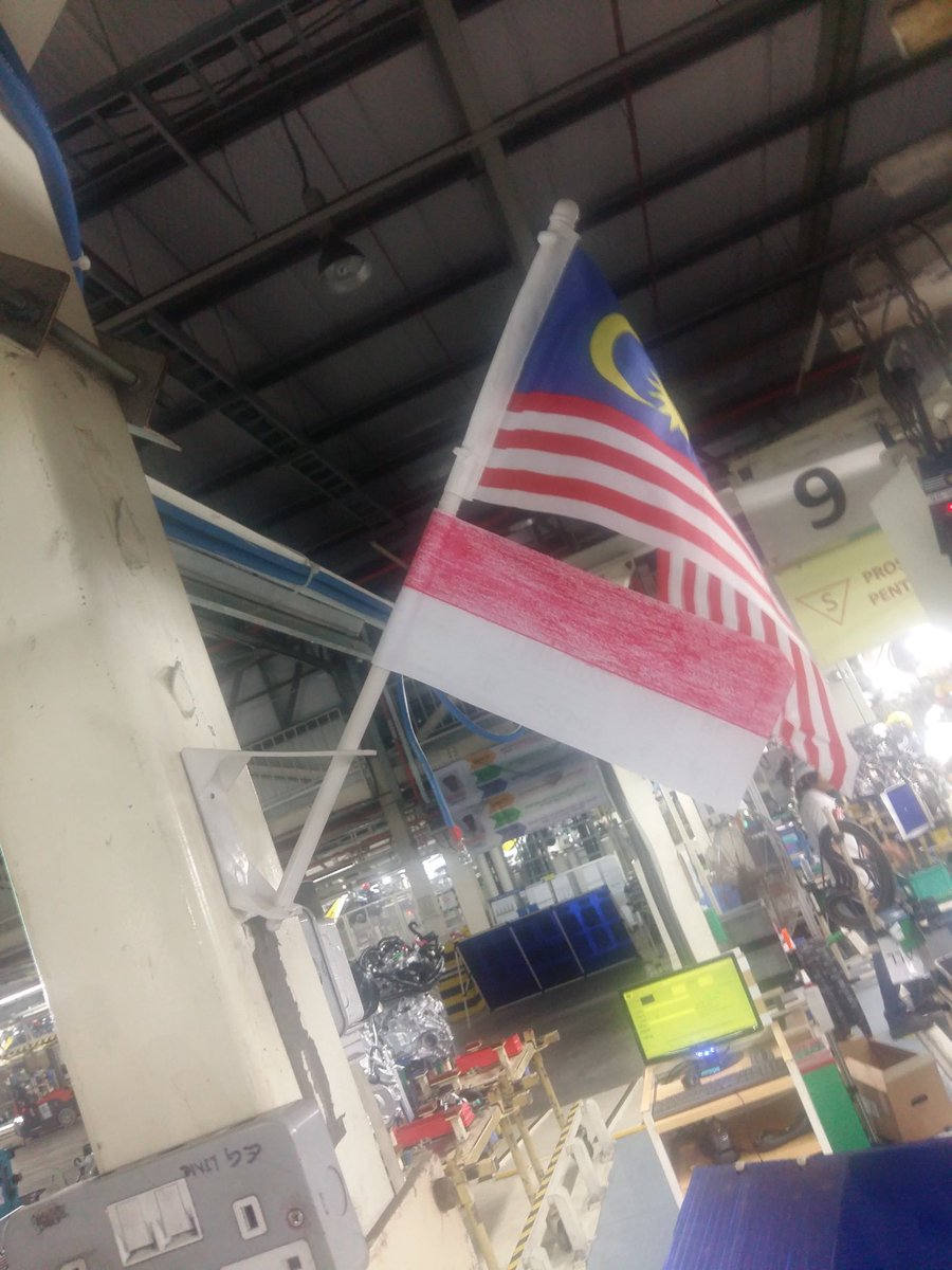 FaridMazlan46's tweet photo. Kami juga mahukan kedamaian. .
#kitaserumpun #kamitaklupabenderakami #teamperodua https://t.co/9CeulHn7kN