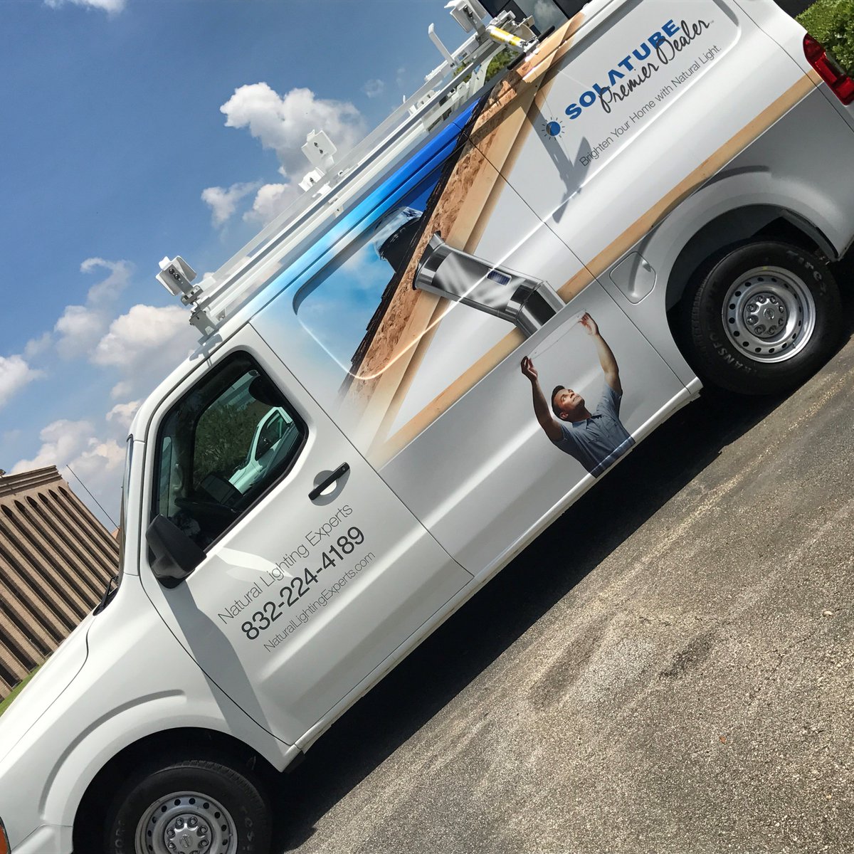 NatLightExp's tweet image. Our new installation van is in! #solatube #daylightingsystems #natuarlightingexperts #Howcanwebrightenyourday