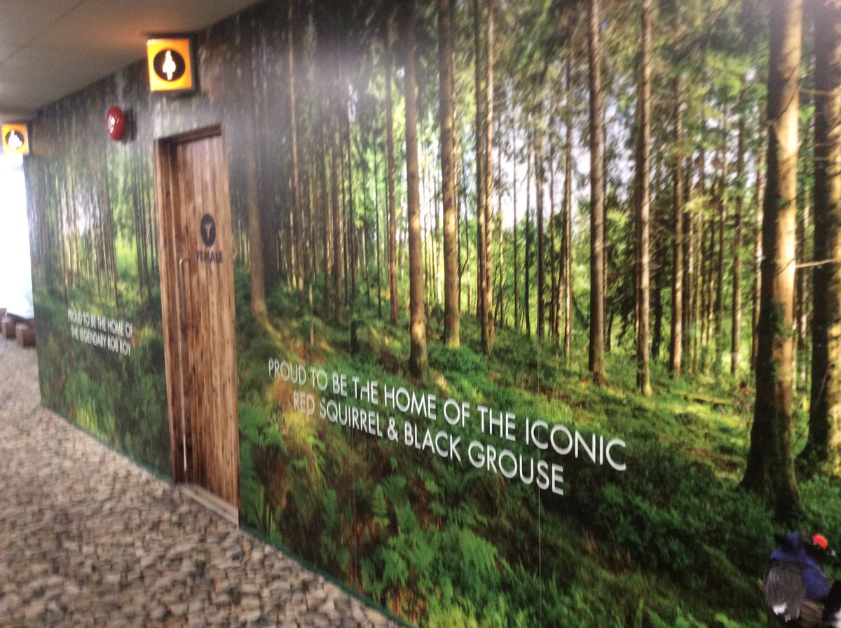LochLomondCEO's tweet image. Great to finally see @lomondtrossachs @GLA_Airport international arrivals installation Still looking good after 3yrs