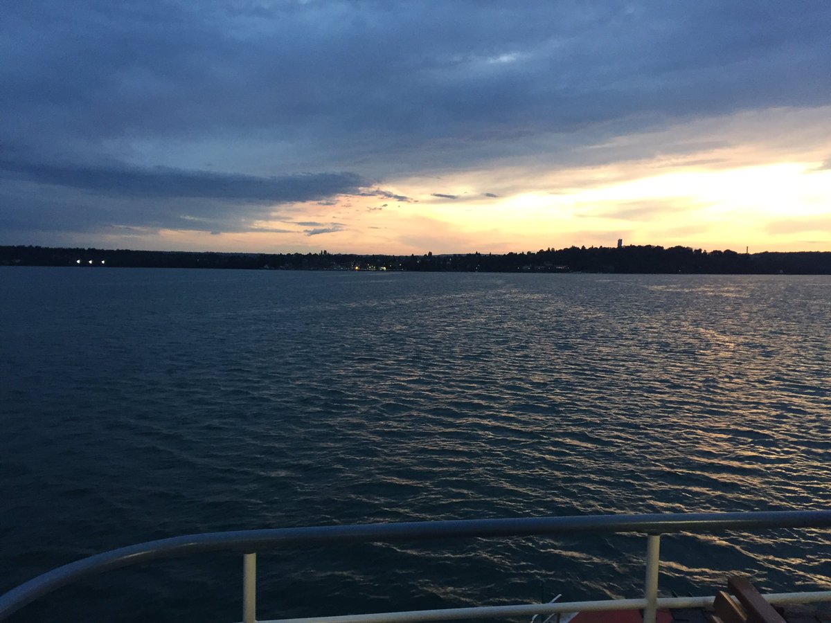 awaymarks's tweet photo. Die Überfahrt macht richtig Spaß. #dfch2017 https://t.co/wtE2ywZg87