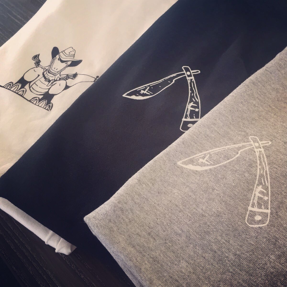 lstconfession's tweet photo. New T's in for our photoshoot later! #TShirt #upandcoming #photoshoot https://t.co/2twrlniOwN