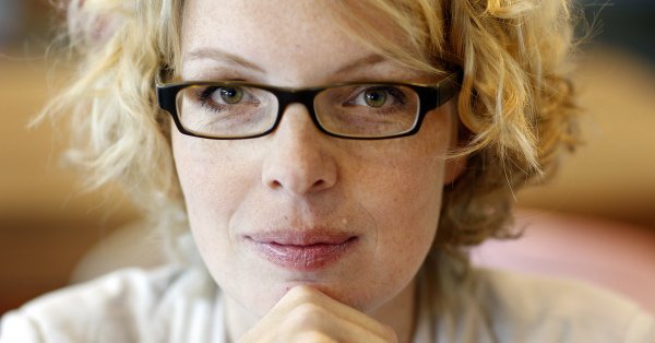 NPORadio1's tweet photo. Beatrice de Graaf: 'Laat terrorisme maar een keer naar pagina 3 gaan': https://t.co/gQAEqRC1ca https://t.co/895mvkH3nH