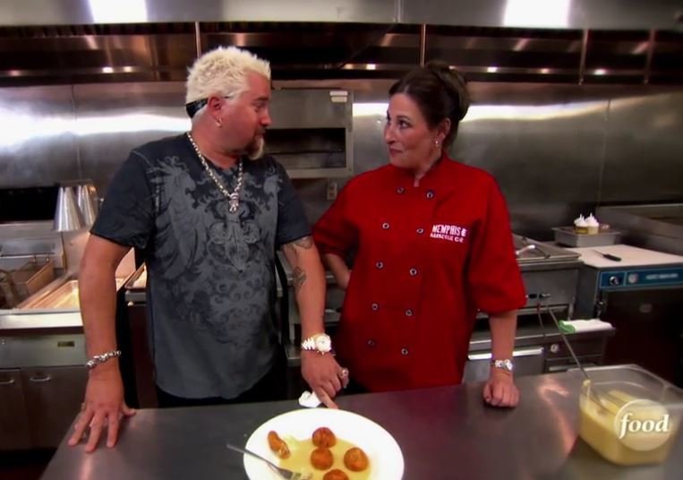 MelissaCookston's tweet image. #ThrowbackThursday to cooking #MemphisBBQCompany cheese fritters for @GuyFieri. "Nuts" and "crazy" are compliments, right??? 😂🤣#ThrowbackTh…