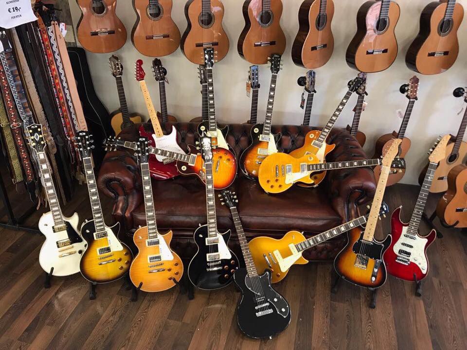 mzhreichenbach's tweet image. 🇯🇵Konnichi Wa 🇯🇵We zijn in Japanse sferen, want vanaf heden zijn we dealer van TOKAI en hebben wij een nieuwe lading FGN gitaren binnen!