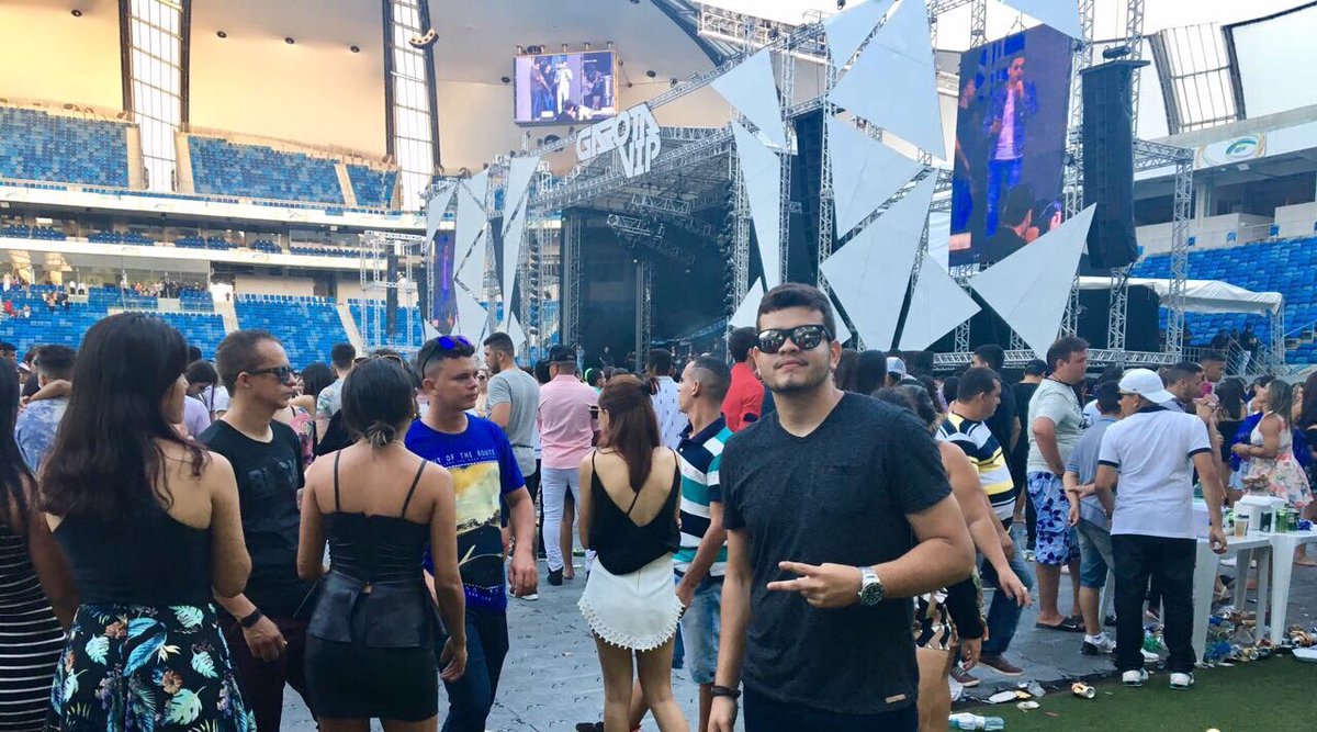 lkannario_'s tweet photo. 05/08 #garotavipnatal #tbt 💥🎶✔️ https://t.co/oRdZPcVLuz