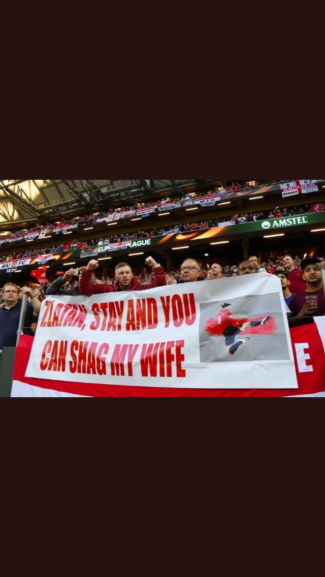 Edwardsmufc1999's tweet photo. A promise is a promise lol 😂 #ZlatIsBack 6ft 5 hard as fuck he gets the reds excited stick ur city up ur ass coz we r man united https://t.co/tFsLmowdAS