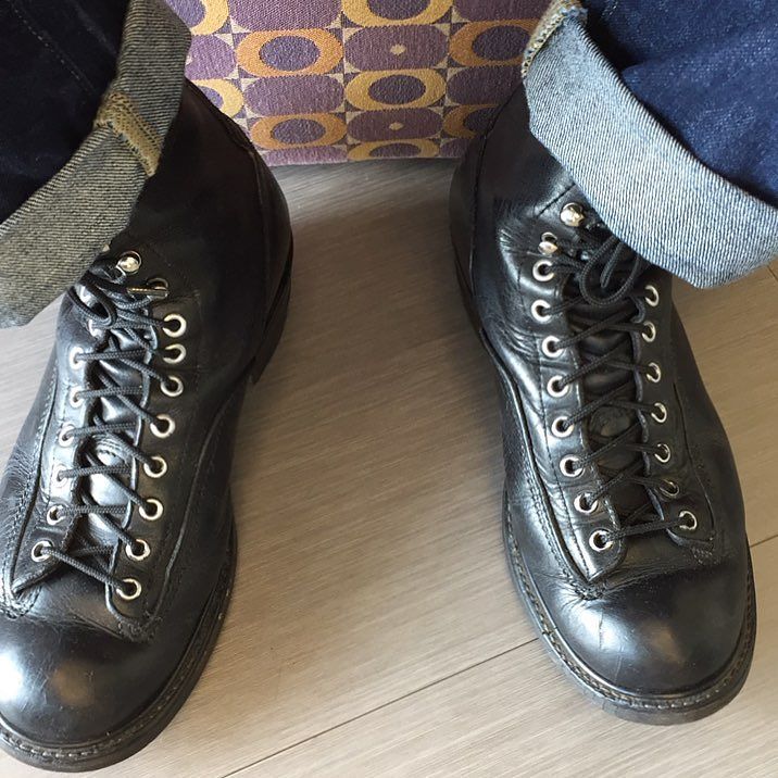 SwingModern's tweet photo. The vintage monkey boots and Uniqlo selvedge denim. #monkeyboots #bootsofinstagram #vintagestyle #denim #selvedges… https://t.co/KFUKEdIu5r https://t.co/qnMuAc314s