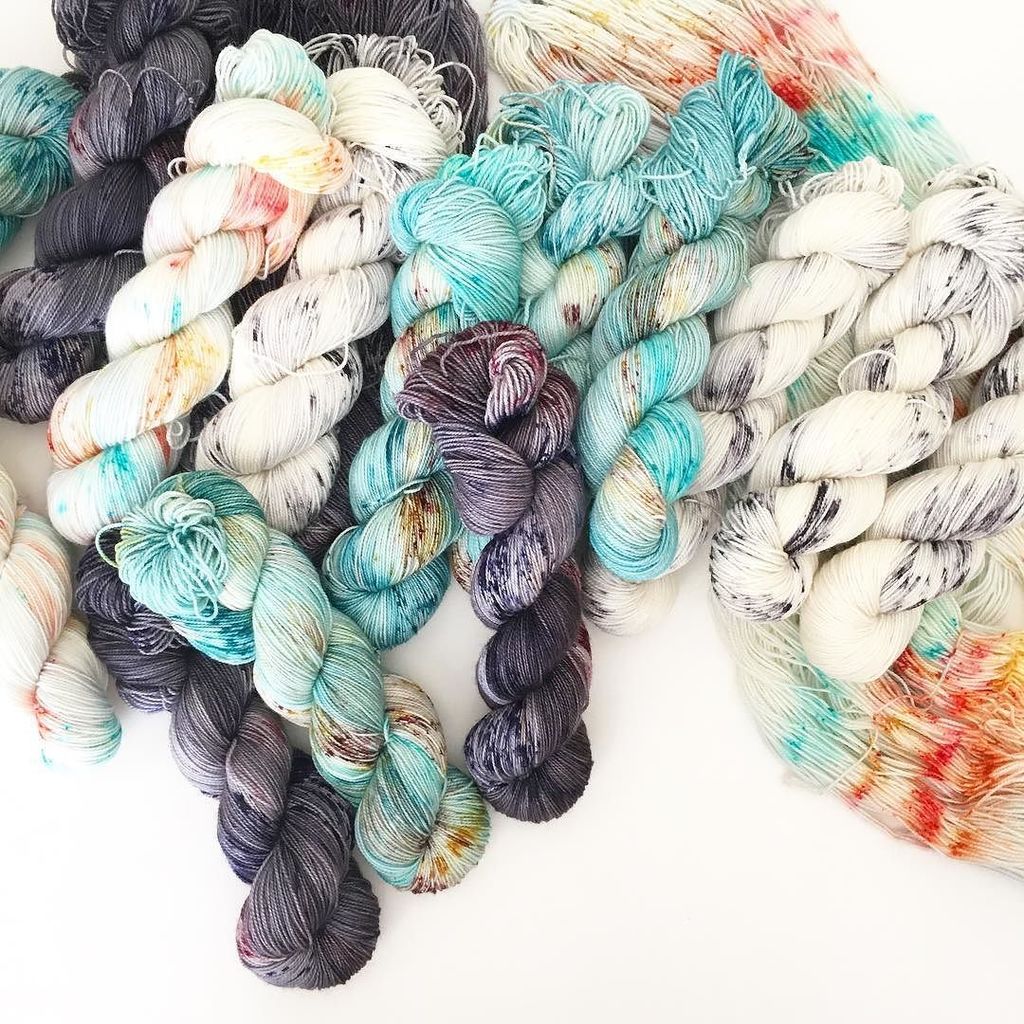 toiltrouble's tweet photo. Dyeing yarn for @knitwityarnshop! #toilandtroubleyarn #handdyed #yarn #fiberwitch https://t.co/YIVOLSURuS https://t.co/VBMZZ0wgXX