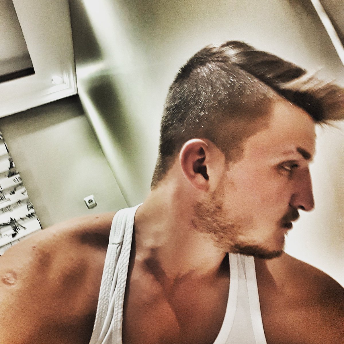 ParazilEmre's tweet photo. #YeniProfilResmi https://t.co/TYP7SNJMPs