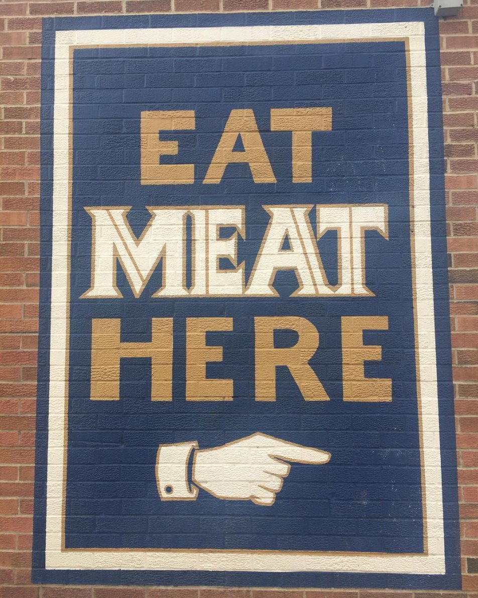 CanadaBeefInc's tweet photo. Thanks to this massive wall, we will always be sent in the right direction. #Regram from @savouritall #meatplease #meatsense https://t.co/Mx3NnD16Ai