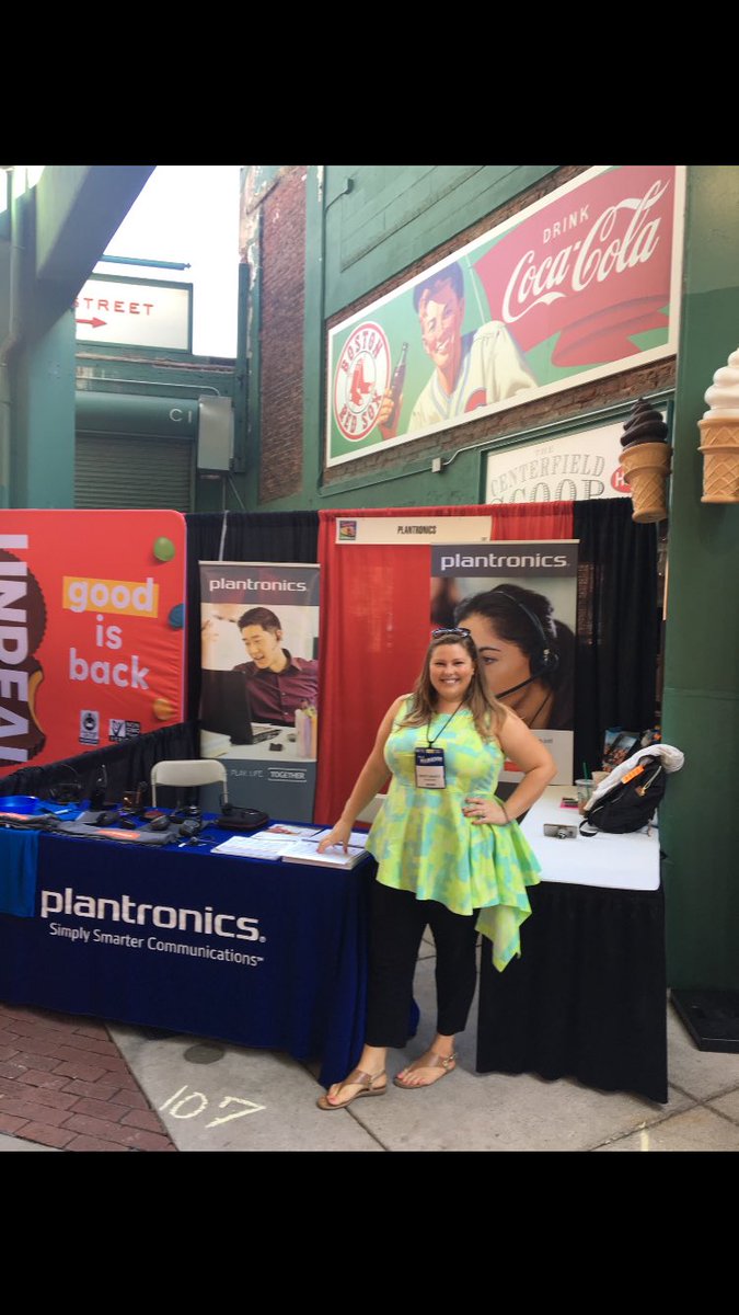 KristinaSwartz's tweet photo. It's a great day to work for @Plantronics in Boston! Today's office is @fenwaypark! https://t.co/JeUjKLTnzC