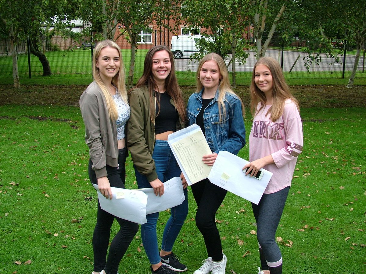 FormbyBubble's tweet photo. Congratulations to FHS Class of 2017 on fantastic GCSE results! #FormbyHighSchool #Formby #GCSEResultsDay2017
https://t.co/231BYFEIAH https://t.co/NN9PjHEV8D