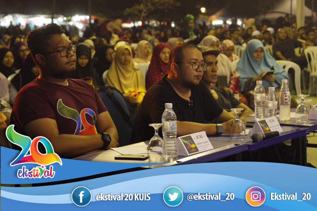 ekstivalkuis's tweet photo. Live Update : Battle of Percussion π₯π»π·
#ekstival20
#sebarkancintaperkasakandakwah
#ekspodanfestival
#MakeUsTrending
#IIUCS https://t.co/cm0dTt8pAh