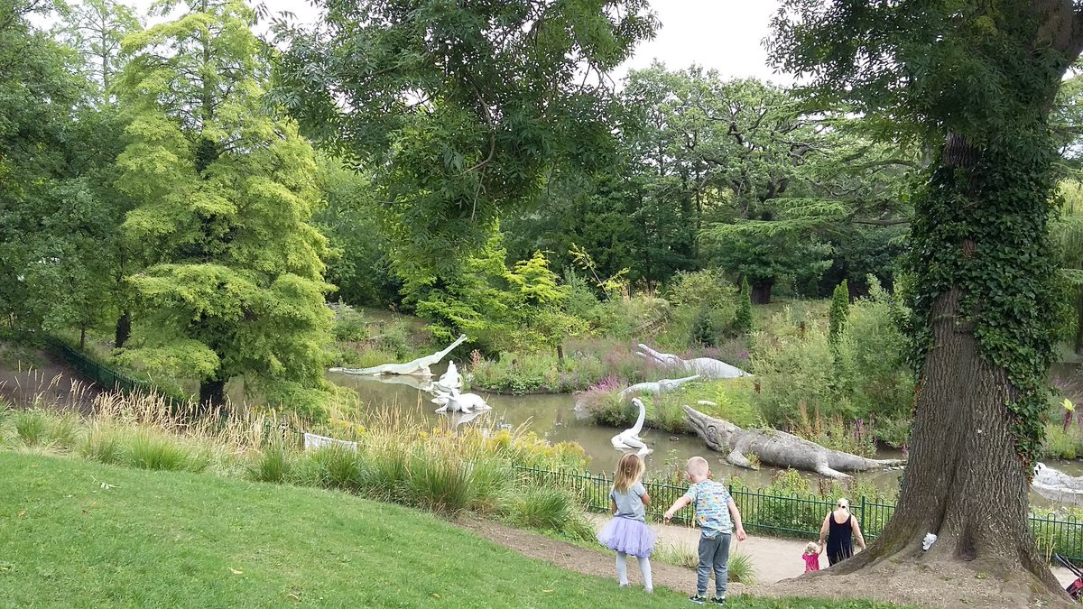 Gr8 picnic to #takenotice &amp; #give <a href="/CrystalPalacePK/">Crystal Palace Park</a> this #summer! #wellbeing <a href="/pgtimebank/">paxtongreen timebank</a> <a href="/Time4Southwark/">Time4Southwark</a>