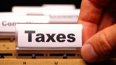 #Canadians paying more in #taxes than on basic necessities: Fraser Institute:   bit.ly/2w7XLjR https://t.co/eotvqkJIws