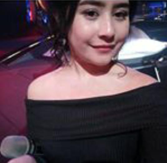 irmhapvmks's tweet photo. Makin hari makin cantik 😍 prill apa sih resep jdi orang cantik 😀 @PrillyBie 
#PrillyAtHUTSCTV27 https://t.co/DAWNLgapul