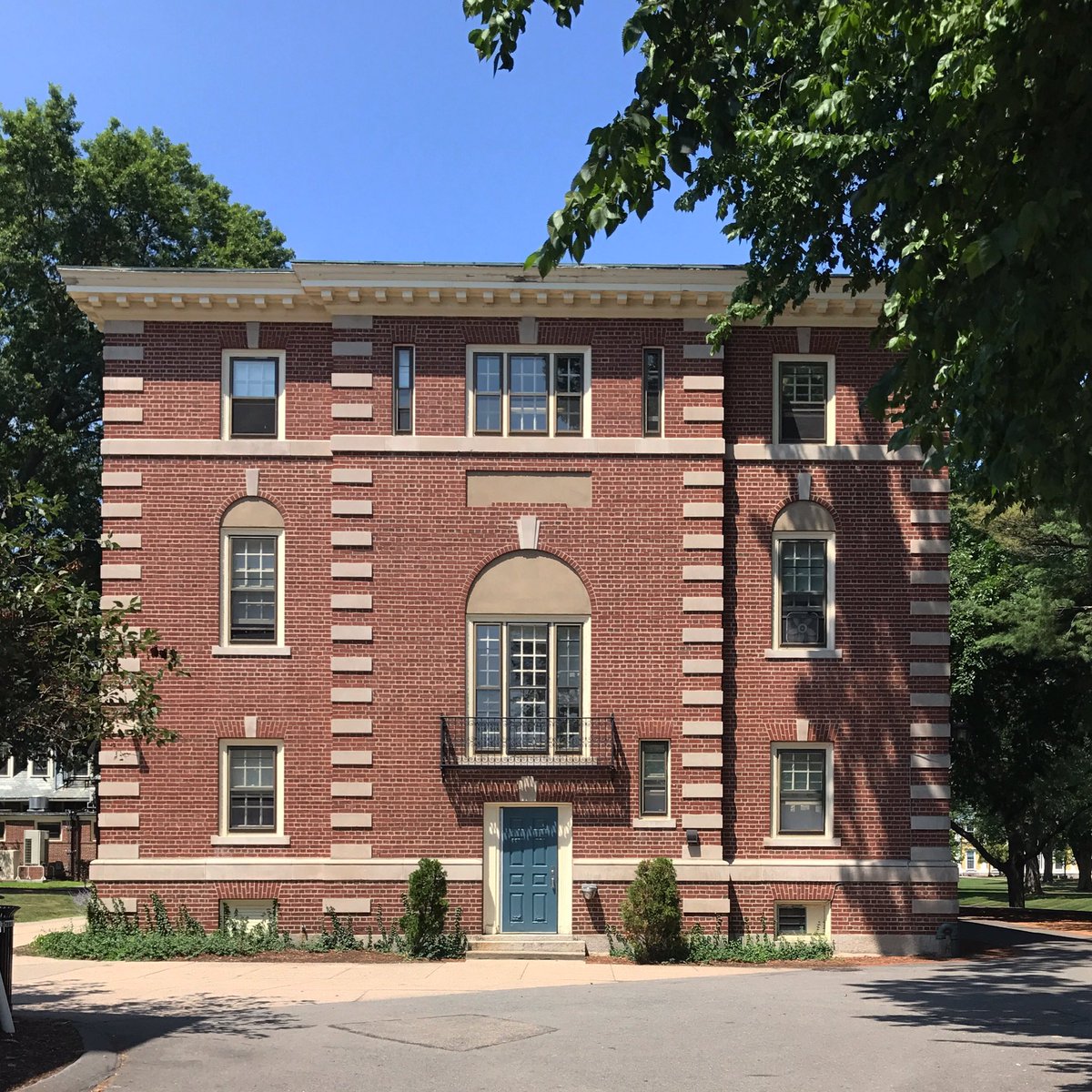 Who is counting down to move-in day? We are!! See you all this weekend.