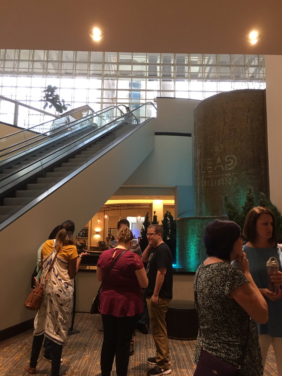 wintongirl3's tweet photo. Gathering for our tours around Dallas today. #PCGCare https://t.co/fCrRCjrO5i