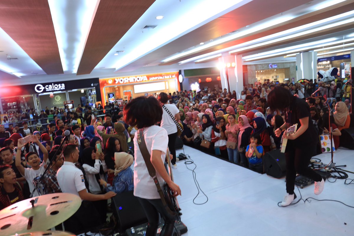 MusicaStudios's tweet photo. #NgintipMusica @geishaindonesia @deaazkadi1 SHIMA https://t.co/4TKCC6amk7