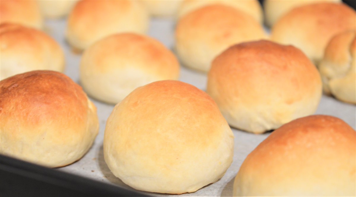basilyblog's tweet photo. PANINI AL LATTE MIGNON SENZA BURRO 😋 #ricetta▶️https://t.co/WSEbXTAJqU #ricettario #oreegano▶️https://t.co/onoF66dnB0 #food #ricetta https://t.co/RRt8xS9Uup