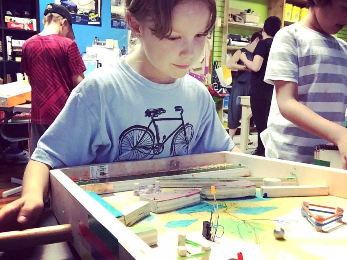 TOToolLibrary's tweet photo. KIDS THESE DAYS! Charlie built a fully functional DIY Pinball Machine at our @TTLKids Summer Camp last week! #TorontoKids #MadeInToronto https://t.co/ThboDFNfu2
